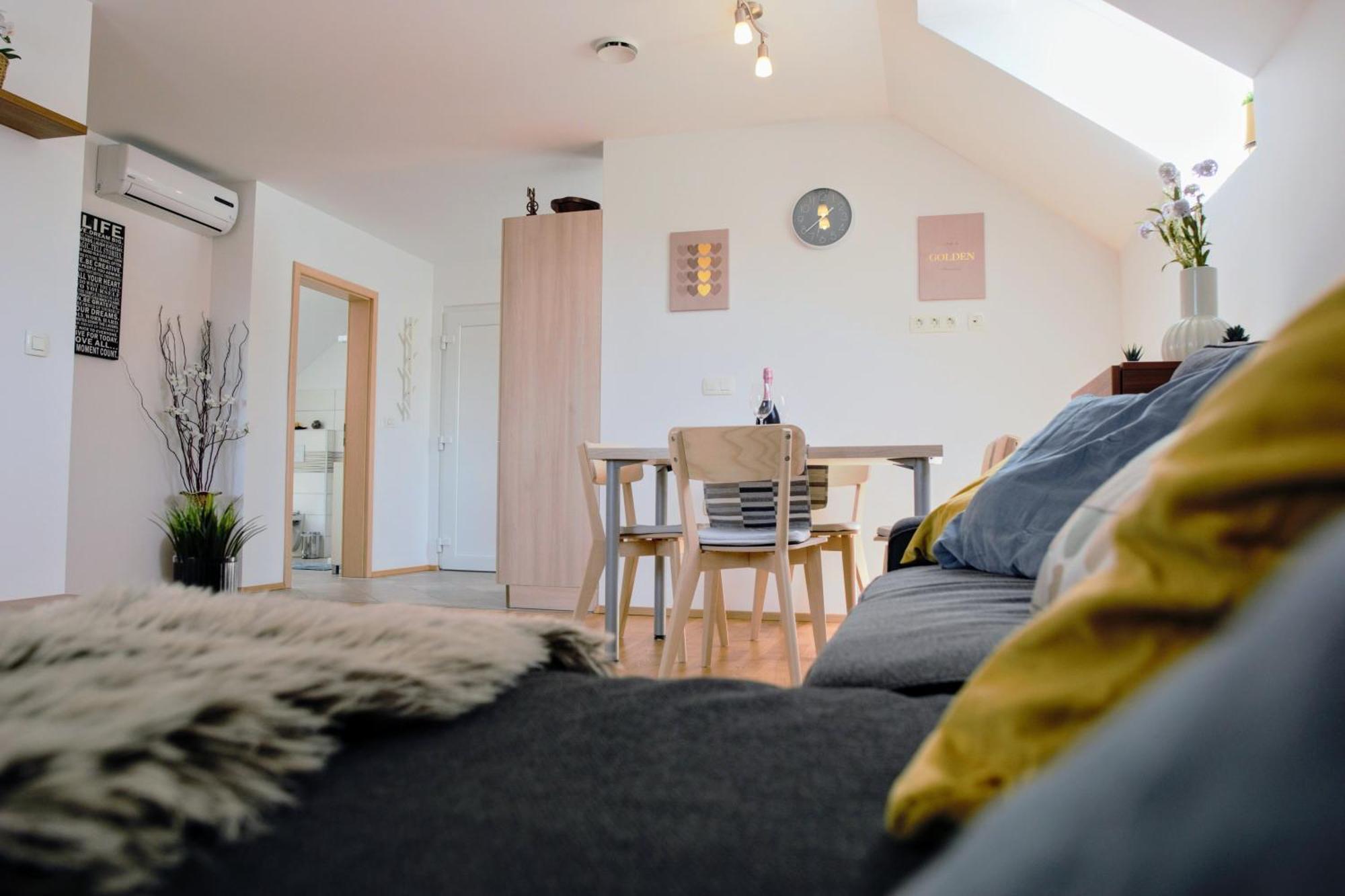 Domen'S Cozy Rentals Kranj Exterior photo